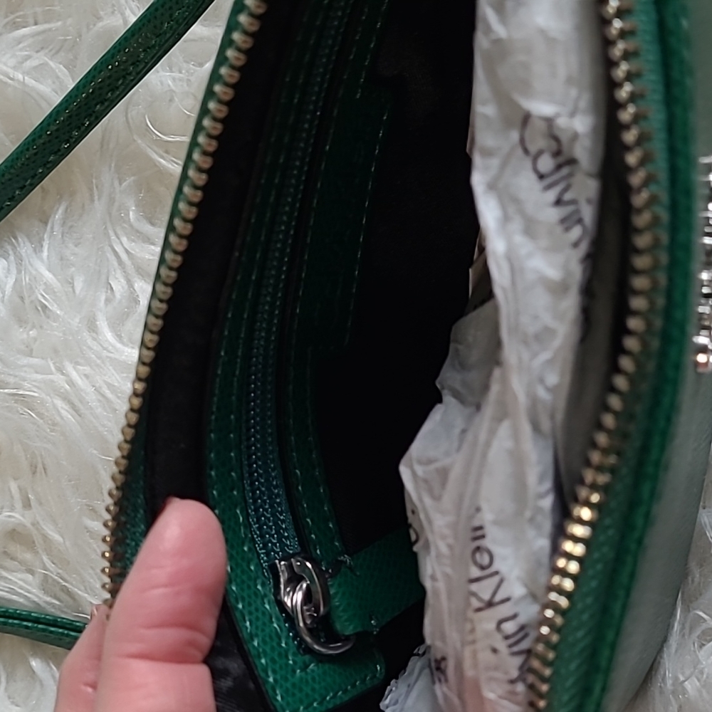 Calvin Klein Purse - Picture 6 of 7